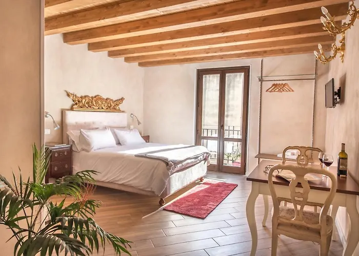 Conte Federico Apartments